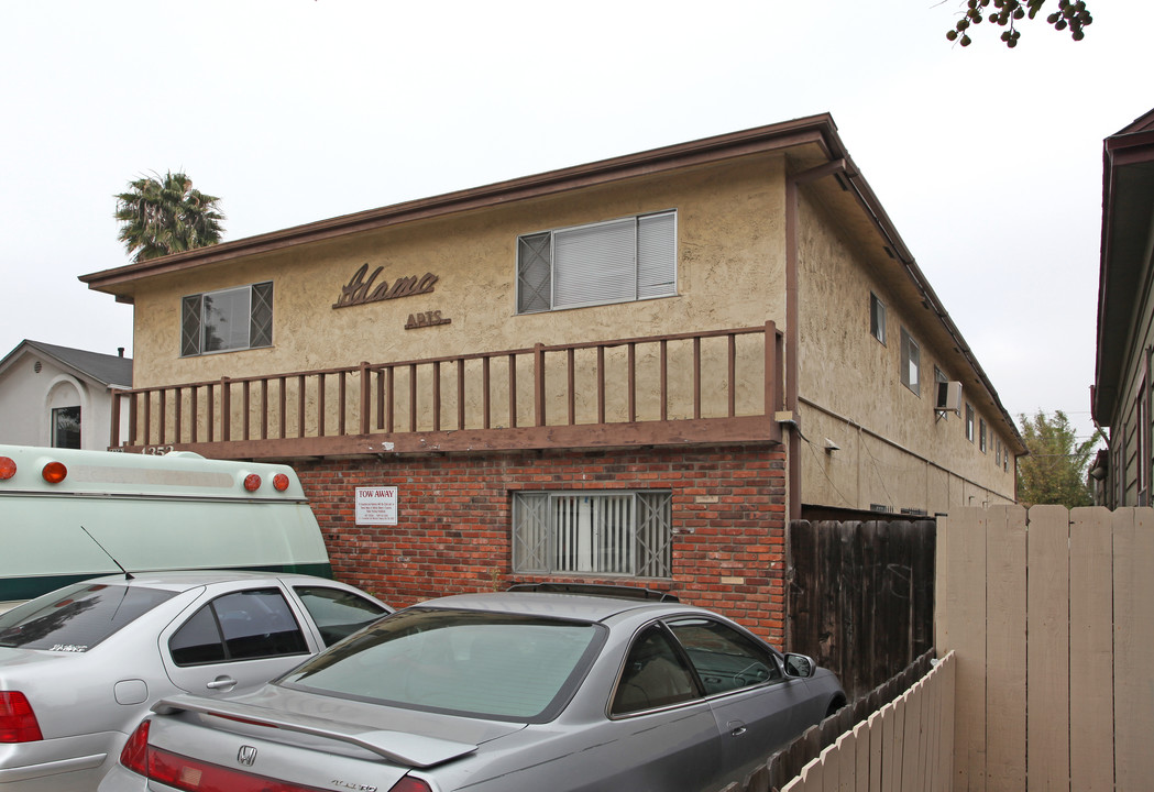 Alamo Apartments in San Diego, CA - Building Photo