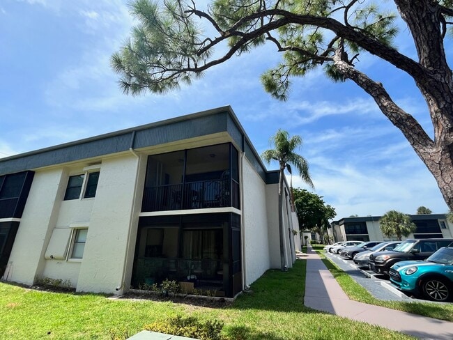 property at 225 SE 10th St