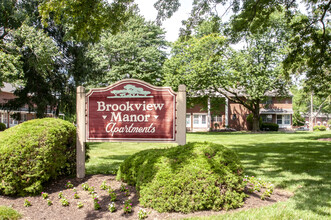 Brookview Manor Apartments, LLC in Stratford, NJ - Foto de edificio - Building Photo