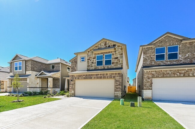 7927 Cypress Country Dr in Cypress, TX - Foto de edificio - Building Photo