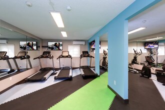 Luxe at Burbank in Burbank, CA - Building Photo - Building Photo