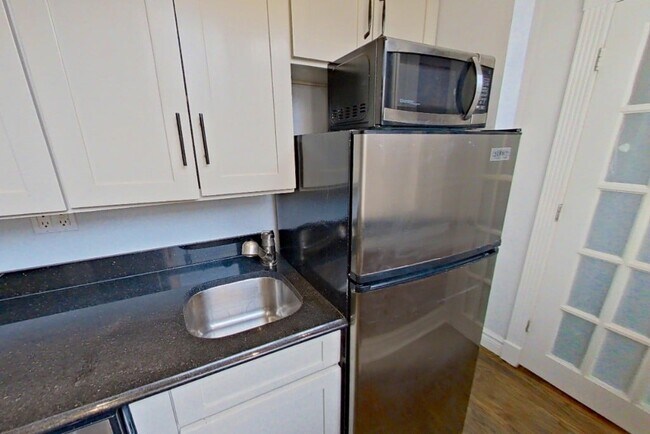 410 E 13th St in New York, NY - Foto de edificio - Building Photo