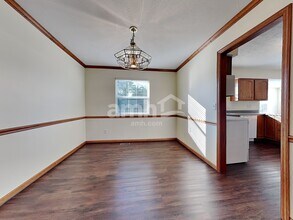 6088 Lakewood Dr in Hamilton, OH - Foto de edificio - Building Photo