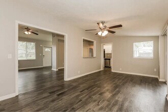 813 E River Dr in Tampa, FL - Building Photo - Building Photo