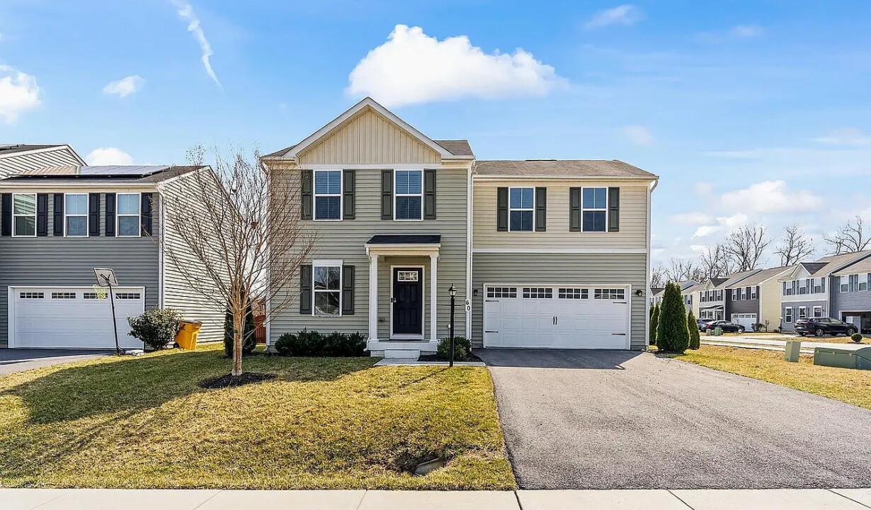 60 Ceritos Trl in Martinsburg, WV - Foto de edificio