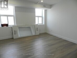 577-577 Gerrard St E in Toronto, ON - Building Photo - Building Photo