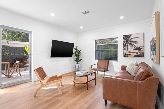 property at 921 NE 16th Terrace