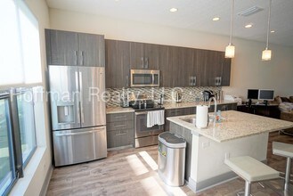 4810 W McElroy Ave-Unit -UNIT 2 in Tampa, FL - Building Photo - Building Photo