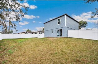 27096 Wakefield Dr in Brooksville, FL - Building Photo