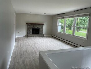 50 N Glenwoods Rd in Ledyard, CT - Building Photo - Building Photo