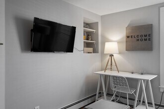 526 Hevey St in Manchester, NH - Building Photo - Building Photo