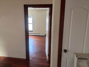 236 Grove St in Jersey City, NJ - Building Photo - Building Photo