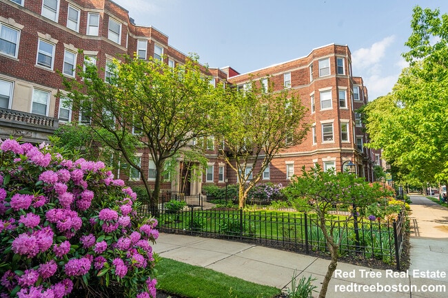 property at 98 Queensberry St