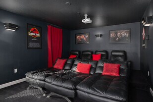 9048 Sand Trap Dr in Four Corners, FL - Building Photo