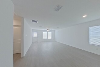 814 Ginkgo Wy in Princeton, TX - Foto de edificio - Building Photo