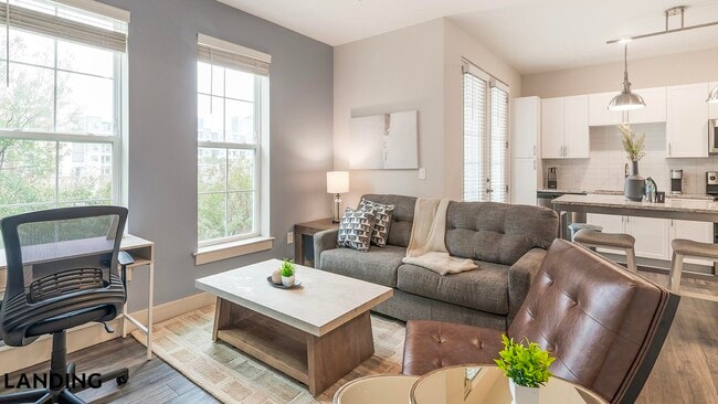 5885 Lakehurst Dr, Unit 2209