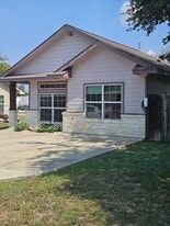 510 W 15th St in Bryan, TX - Building Photo
