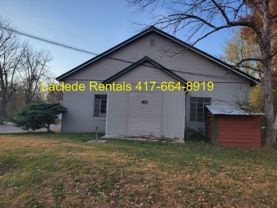 1300 Brice St in Lebanon, MO - Building Photo