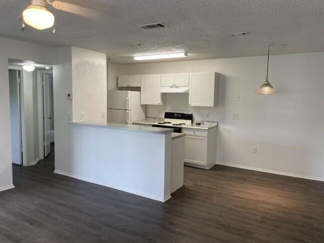 633 Buoy Ln in Altamonte Springs, FL - Building Photo - Building Photo