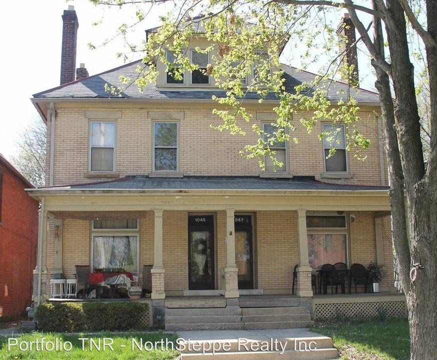 1045 Hunter Ave in Columbus, OH - Building Photo