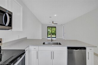 430-432 Bell Blvd in Lehigh Acres, FL - Building Photo - Building Photo