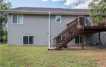 1307 Kernan Ct in Eau Claire, WI - Building Photo - Building Photo