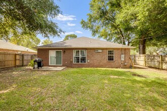 2808 Ping Ln in Crestview, FL - Building Photo - Building Photo