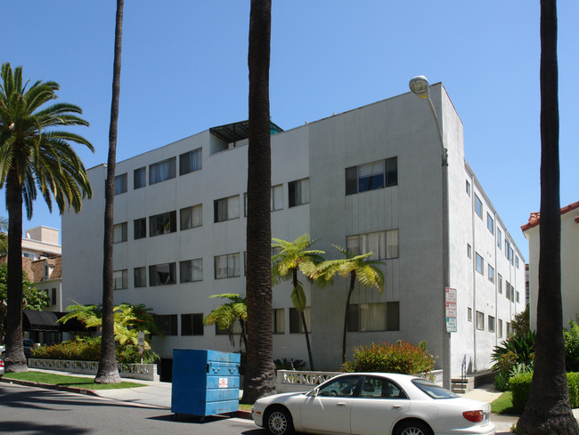 Palm Plaza Apartments in Beverly Hills, CA - Building Photo - Building Photo