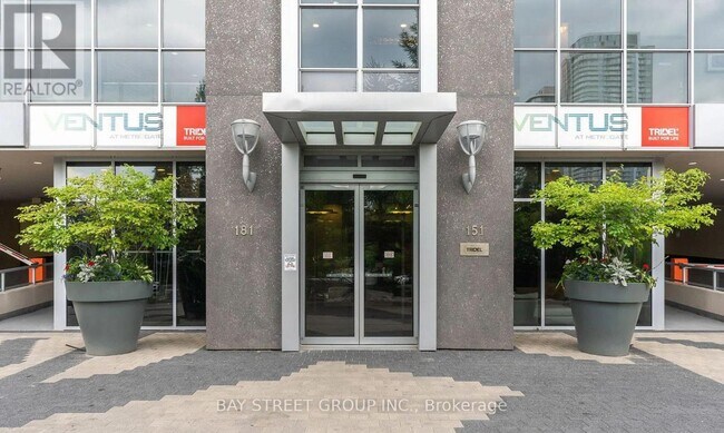 151 Village Green Square in Toronto, ON - Building Photo - Building Photo