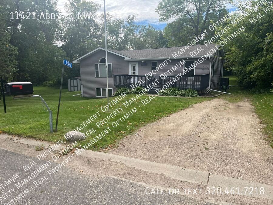 11421 Abby Ln in Alexandria, MN - Building Photo