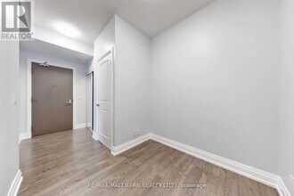 7890 Bathurst St in Vaughan, ON - Building Photo - Building Photo