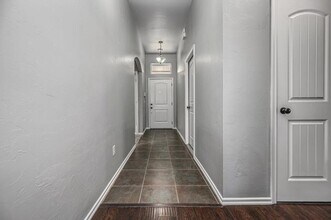 18208 Scarborough Dr in Edmond, OK - Building Photo - Building Photo