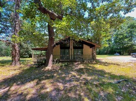 20 Pine Ave in Huntsville, TX - Building Photo