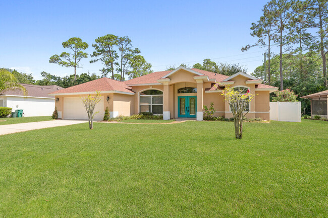 121 Brownstone Ln in Palm Coast, FL - Foto de edificio - Building Photo