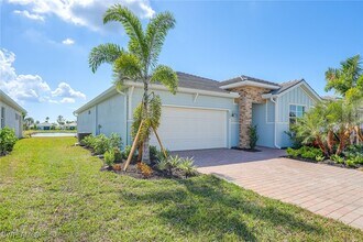 502 Kamari Cv in Naples, FL - Foto de edificio - Building Photo