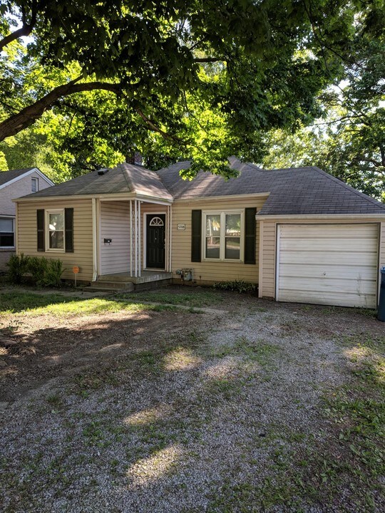 5708 N Keystone Ave in Indianapolis, IN - Building Photo
