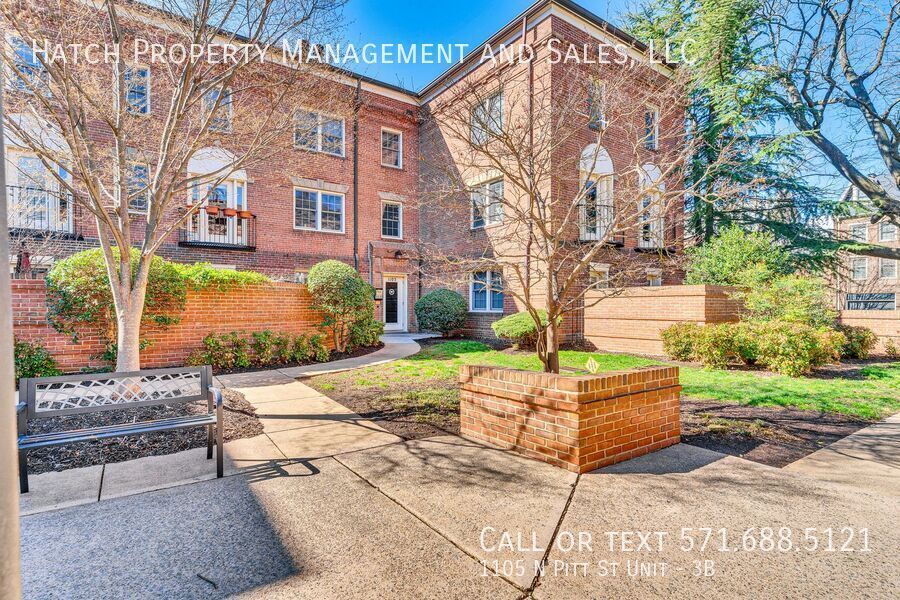 1105 N Pitt St in Alexandria, VA - Building Photo