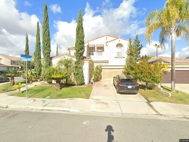 property at 1468 N Creekside Dr
