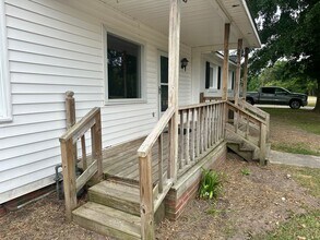 810 W Country Club Dr in Tarboro, NC - Building Photo - Building Photo