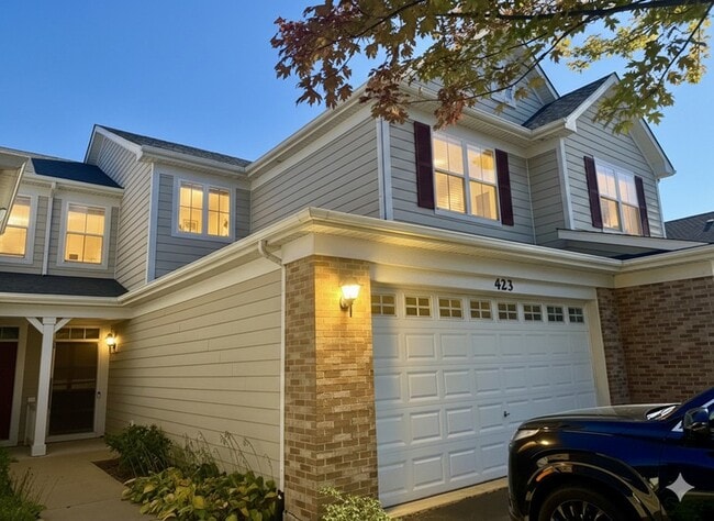 property at 423 Acushnet St