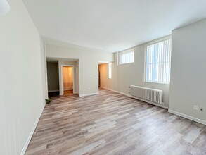 16 Balmoral St, Unit 320 in Andover, MA - Building Photo - Building Photo