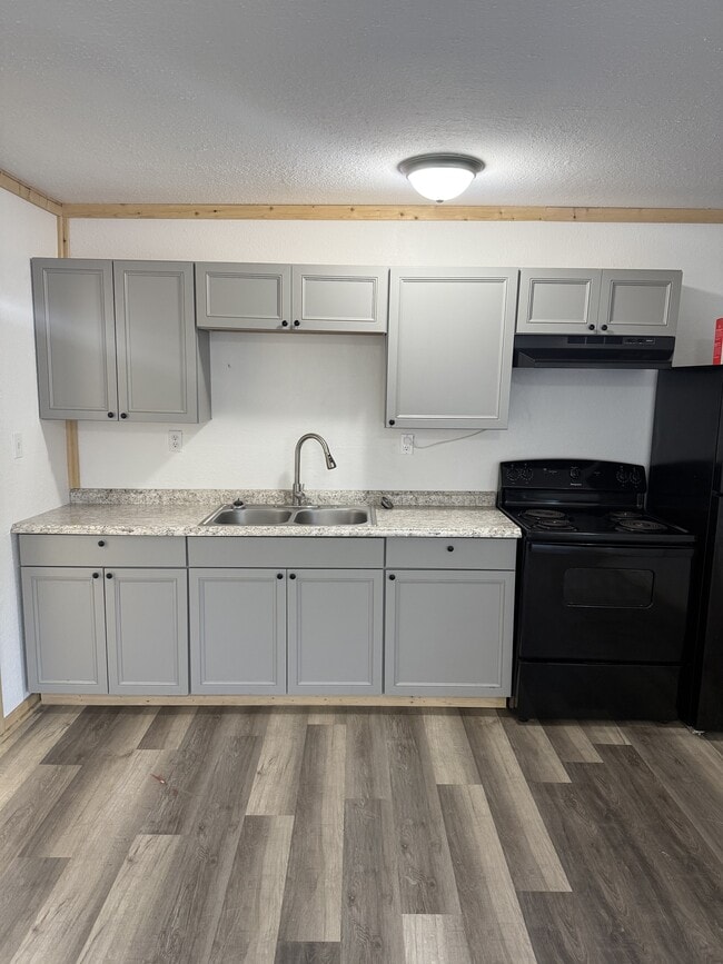 2881 Elvira Ave in North Pole, AK - Building Photo - Building Photo