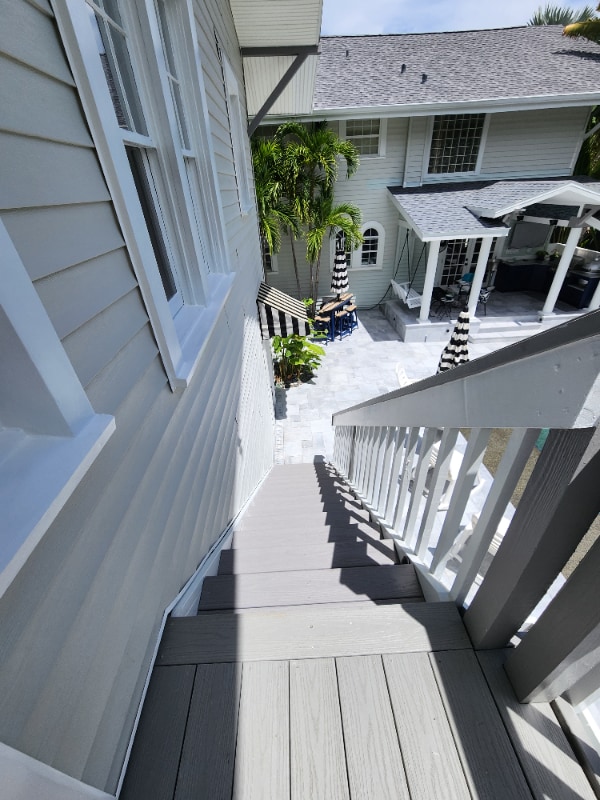 1876 Coffee Pot Blvd NE in St. Petersburg, FL - Building Photo - Building Photo