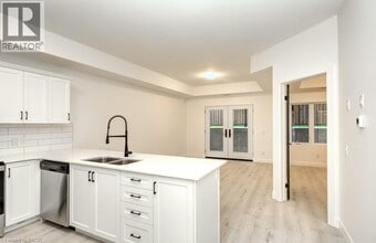 59 Reeve St in Woodstock, ON - Building Photo - Building Photo