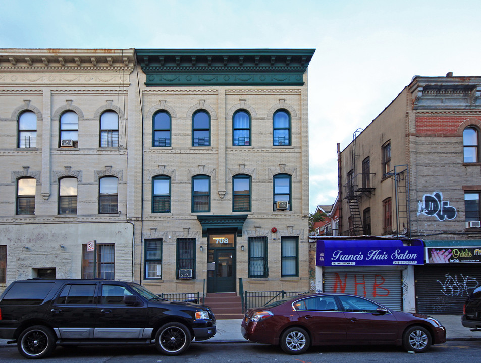 Knickerbocker Avenue Cluster in Brooklyn, NY - Building Photo