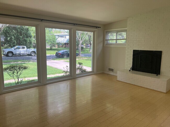507 Castleford St in Rockville, MD - Building Photo - Building Photo