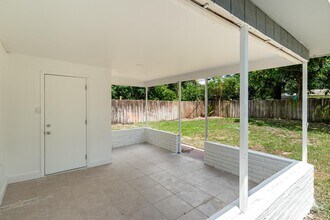 5615 Simms St in Hollywood, FL - Building Photo - Building Photo