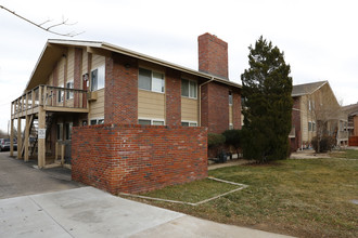 Cedar Crest Condominiums in Boulder, CO - Building Photo - Building Photo