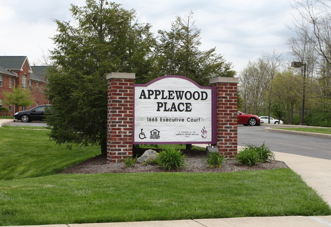 Applewood Place in Mansfield, OH - Foto de edificio - Building Photo