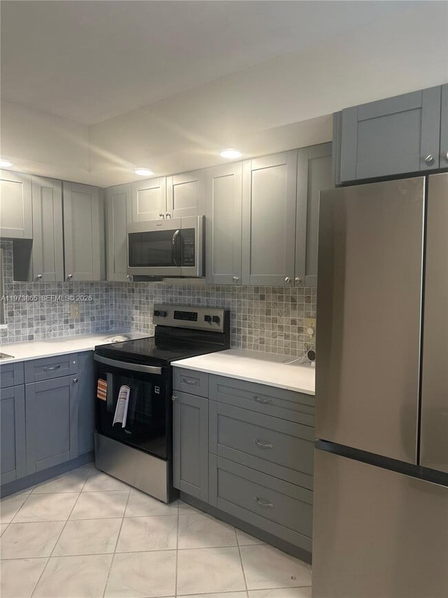 12800 SW 7th Ct in Pembroke Pines, FL - Building Photo - Building Photo